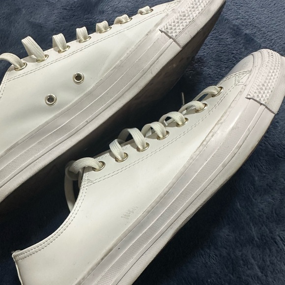 Converse White Leather Sneakers•NWOT - Picture 3 of 9